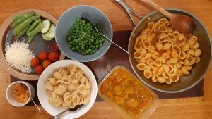 Sweet pea prawn pasta