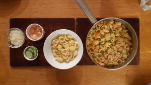 Sweet pea prawn pasta