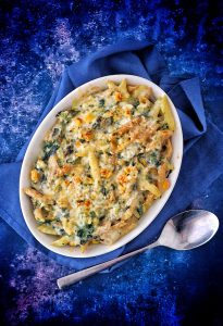 Smoked haddock spinach and sweetcorn pasta bake