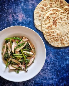 Tuna and bean salad with flatbreads