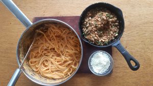Red pepper linguine with pangrattato