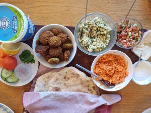 Falafel with salads and flatbread