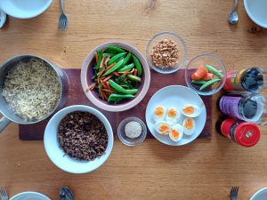 Crispy sesame beef noodles