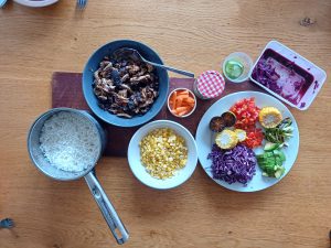 Jerk chicken rice salad