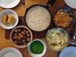 Pork meatballs in creamy mushroom sauce