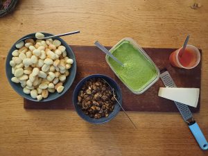 Crispy gnocchi with creamy basil sauce