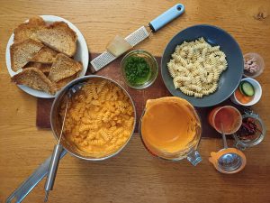 Jarred red pepper pasta