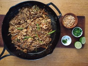 Prawn pad Thai
